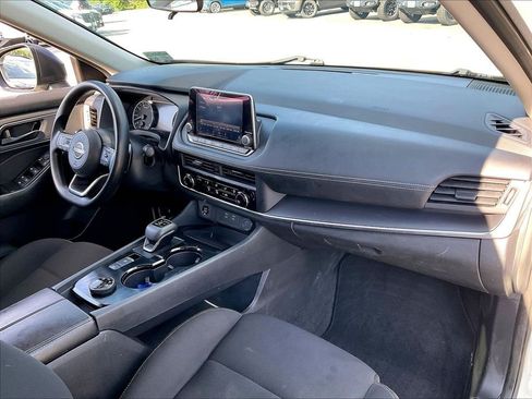 Used 2024 Nissan Rogue S AWD/4WD image 13