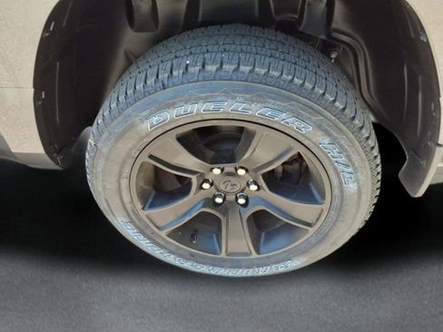 Used 2024 RAM 1500 Big Horn AWD/4WD image 7