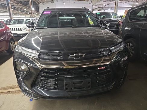 Used 2023 Chevrolet TrailBlazer RS w/ Sun and Liftgate Package AWD/4WD image 3