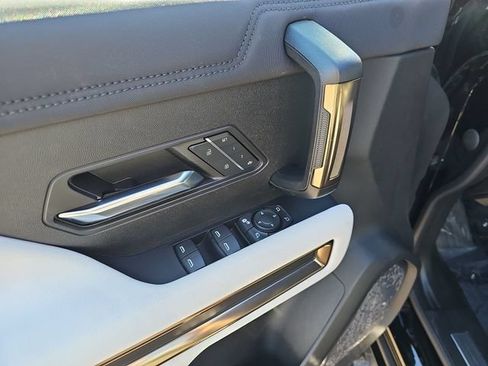 New 2024 GMC Hummer EV 2X AWD/4WD image 15