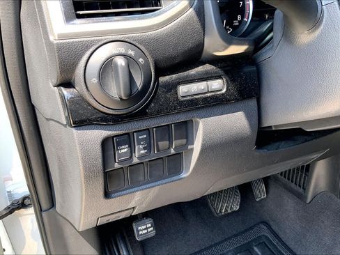 Used 2021 Nissan Titan SV w/ SV Convenience Package AWD/4WD image 36