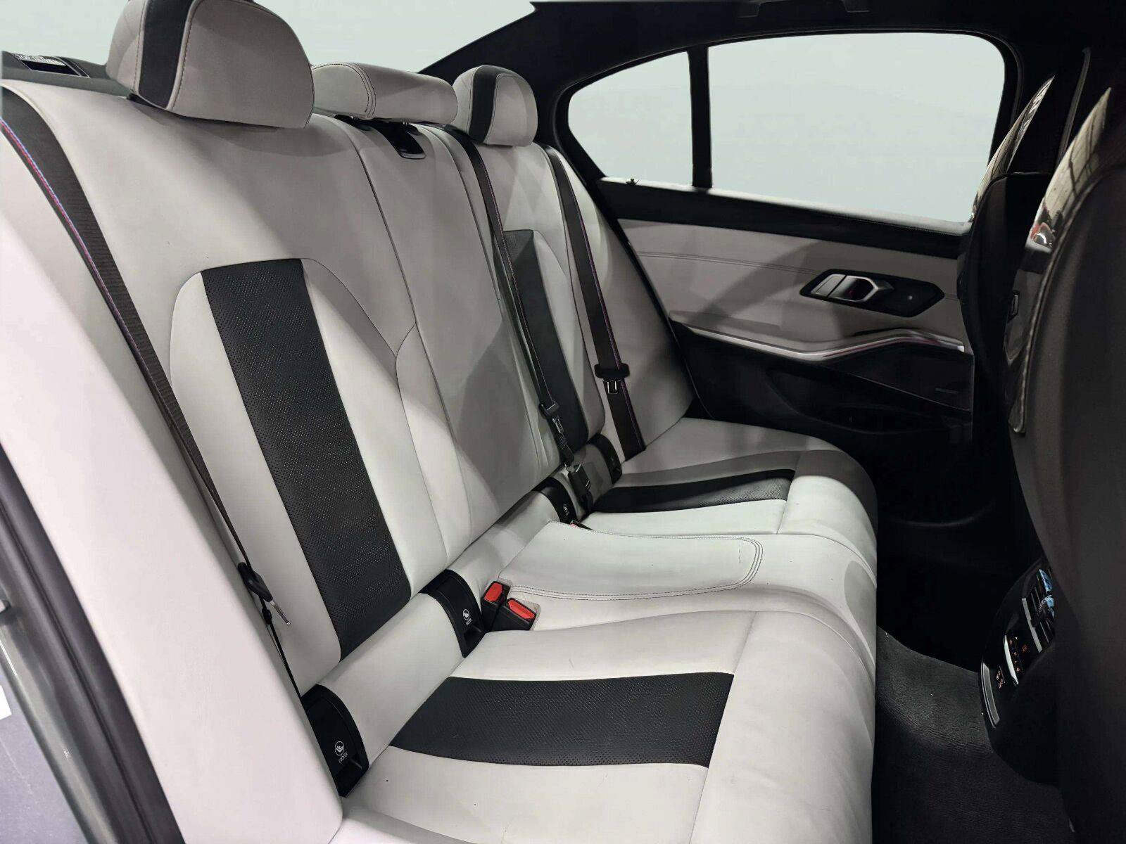Used 2023 BMW M3 Competition RWD image 33
