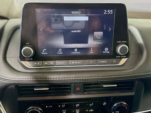 Used 2023 Nissan Rogue S image 18