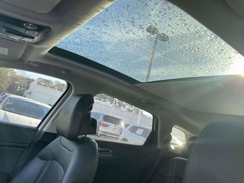 Used 2023 Kia Sportage SX image 30