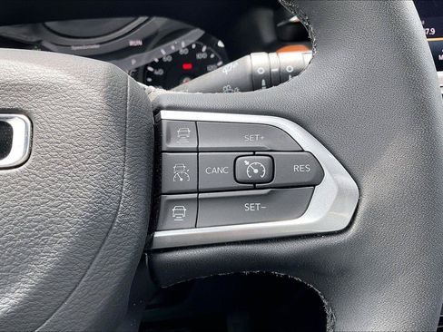 Used 2025 Jeep Compass Limited AWD/4WD image 19