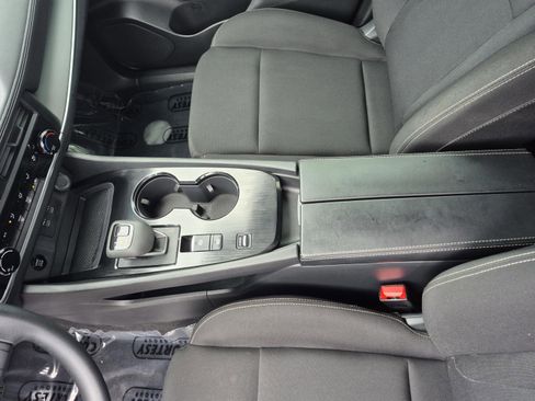 Certified 2025 Nissan Rogue S FWD image 22