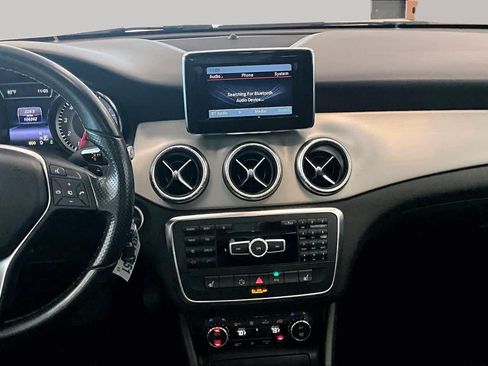 Used 2014 Mercedes-Benz CLA 250 image 6