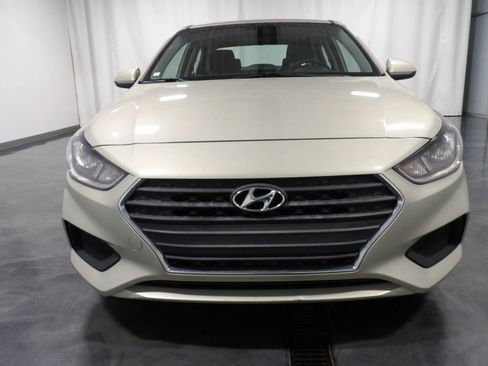Used 2018 Hyundai Accent SE image 2