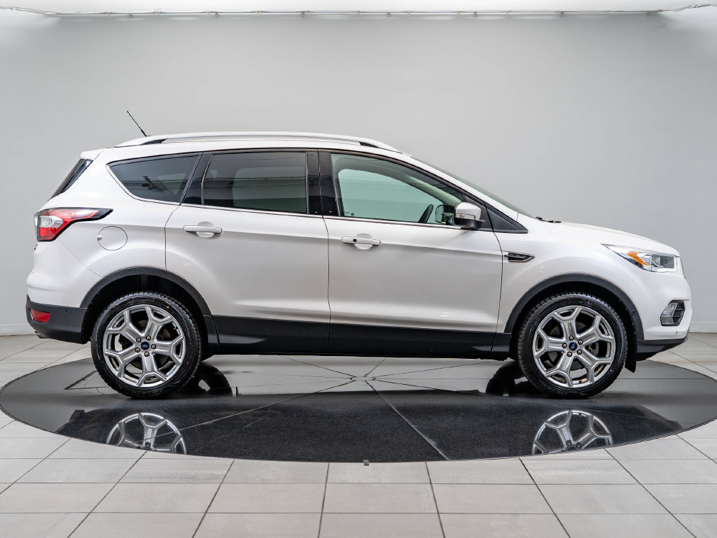 Used 2018 Ford Escape Titanium FWD image 11