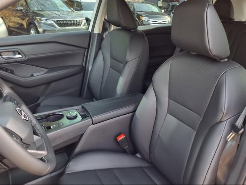 New 2026 Nissan Rogue SV AWD/4WD image 12