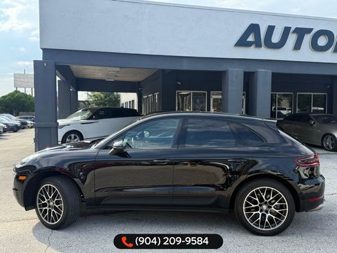 Used 2018 Porsche Macan Base image 2
