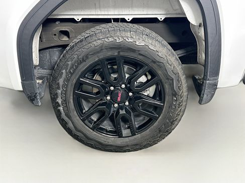 Used 2023 GMC Sierra 1500 Elevation image 11