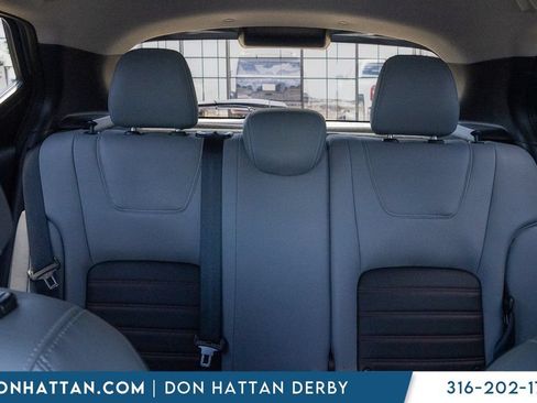 Used 2023 Nissan Kicks SR w/ SR Premium Package FWD image 21