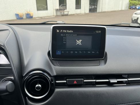 Used 2017 Toyota Yaris iA FWD image 19