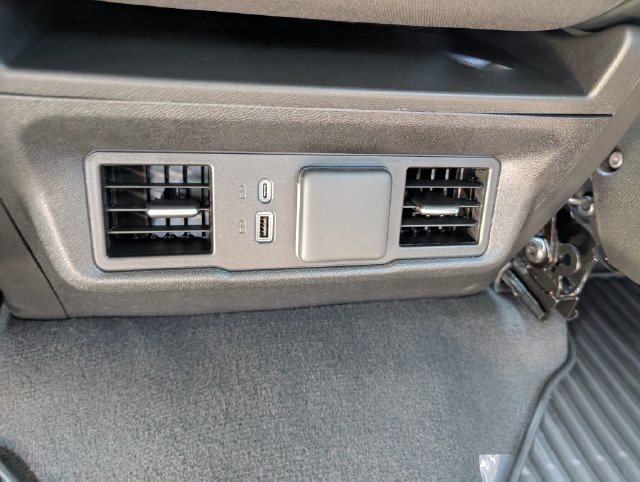 Used 2025 Chevrolet Silverado 1500 LT AWD/4WD image 21