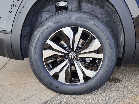 New 2026 Volkswagen Atlas SE image 10