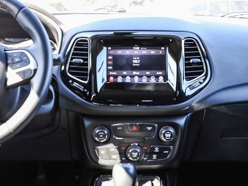 Used 2021 Jeep Compass Latitude image 13