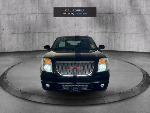 Used 2014 GMC Yukon XL Denali image 2