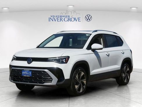 New 2026 Volkswagen Taos SE AWD/4WD image 4
