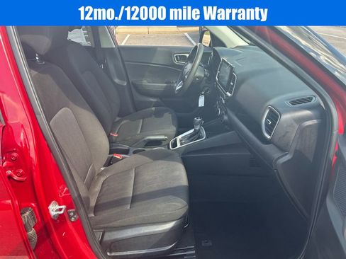 Used 2020 Hyundai Venue SE image 10