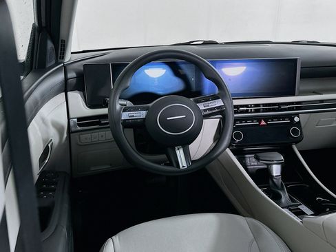 Used 2025 Hyundai Tucson SEL image 17