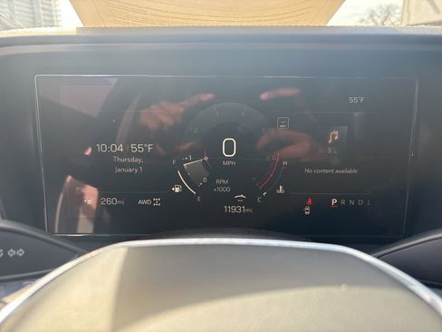 Used 2025 GMC Terrain Elevation image 21