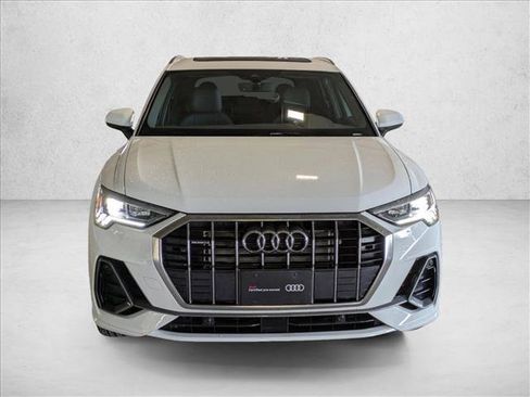 Certified 2025 Audi Q3 2.0T Premium w/ Convenience Package image 2