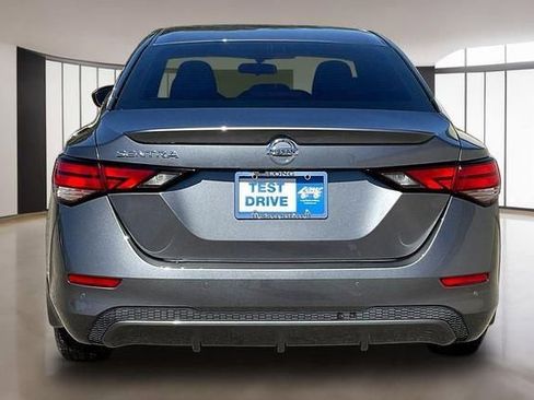 Used 2022 Nissan Sentra S image 5