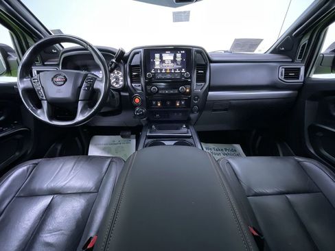 Used 2021 Nissan Titan PRO-4X w/ Pro-4x Convenience Package image 18