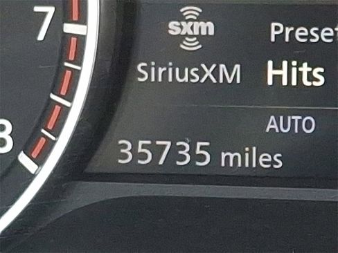 Used 2022 Nissan Pathfinder SV image 5