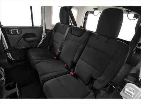 Used 2022 Jeep Wrangler Unlimited Sport AWD/4WD image 9