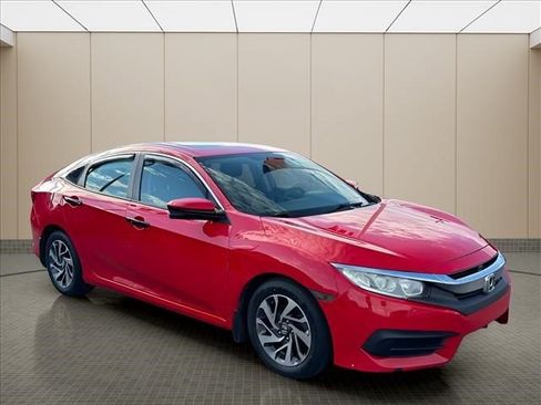 Used 2018 Honda Civic EX image 2