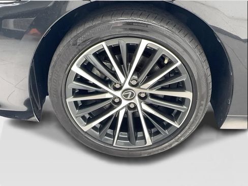 Used 2024 Lexus ES 350 w/ Premium Package FWD image 13