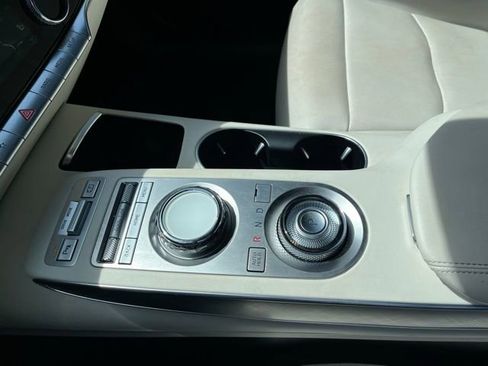 Used 2024 Genesis Electrified GV70 AWD/4WD image 27