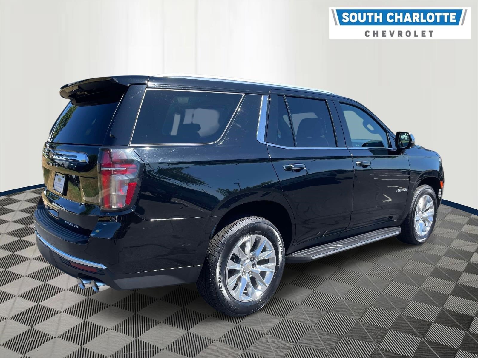 Used 2023 Chevrolet Tahoe Premier AWD/4WD image 4