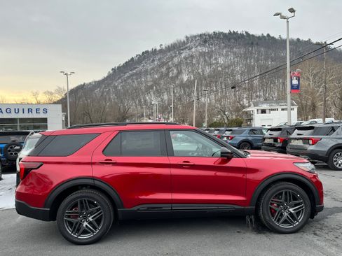New 2026 Ford Explorer ST image 4