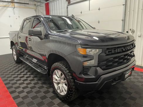 Used 2023 Chevrolet Silverado 1500 Custom AWD/4WD image 5