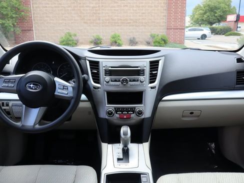 Used 2011 Subaru Outback 2.5i AWD/4WD image 15