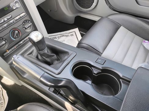 Used 2008 Ford Mustang GT Premium image 12