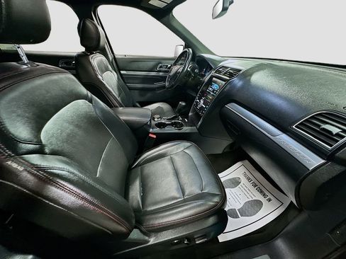 Used 2016 Ford Explorer Sport image 28