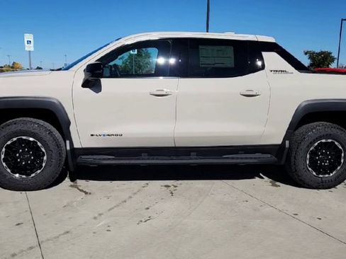 New 2026 Chevrolet Silverado EV Trail Boss w/ Premium Package image 39