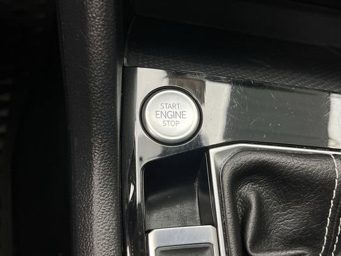 Used 2022 Volkswagen Taos SEL image 22