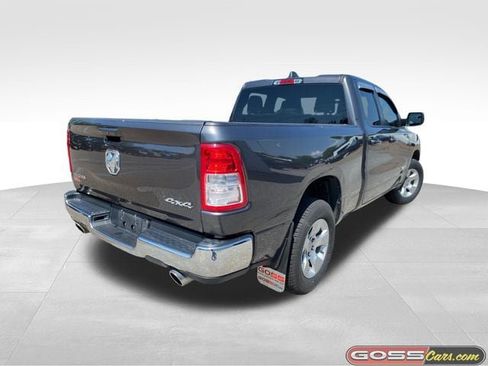 Used 2022 RAM 1500 Big Horn AWD/4WD image 3