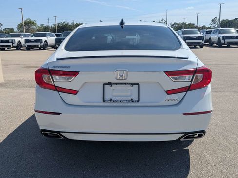 Used 2022 Honda Accord Sport image 6