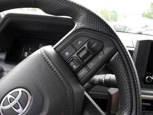 Used 2026 Toyota Tacoma SR5 AWD/4WD image 24