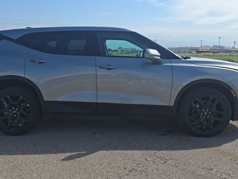 Used 2023 Chevrolet Blazer LT FWD image 5