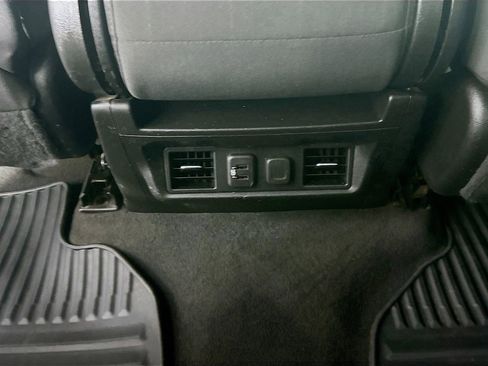 Used 2022 Chevrolet Silverado 3500 LT w/ Convenience Package image 21