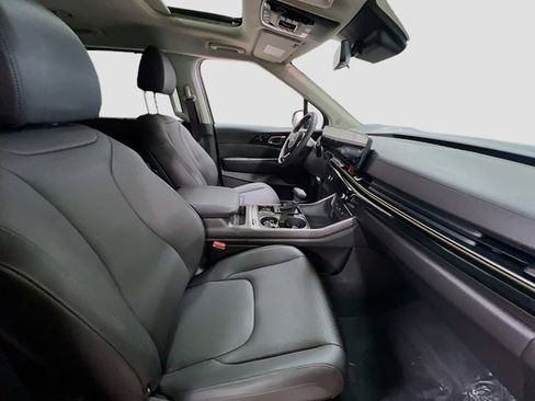 New 2026 Kia Carnival SX Prestige image 31