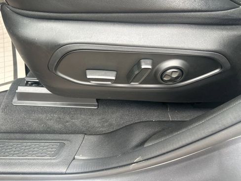 Used 2024 Jeep Grand Cherokee Limited image 24