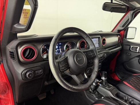 Used 2018 Jeep Wrangler Unlimited Sport S AWD/4WD image 16